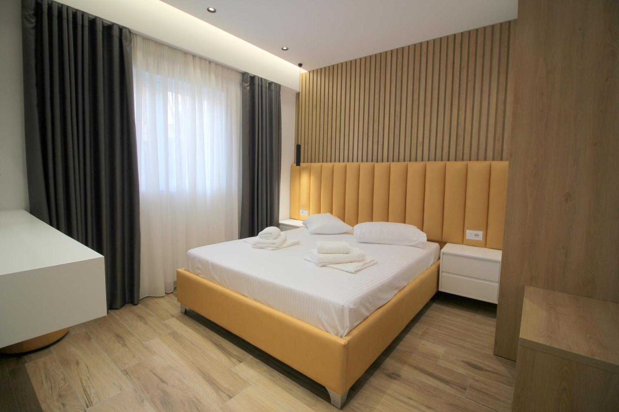 Alis Apartments Sarande Exterior photo